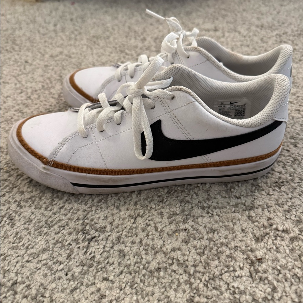 Nike shoes
